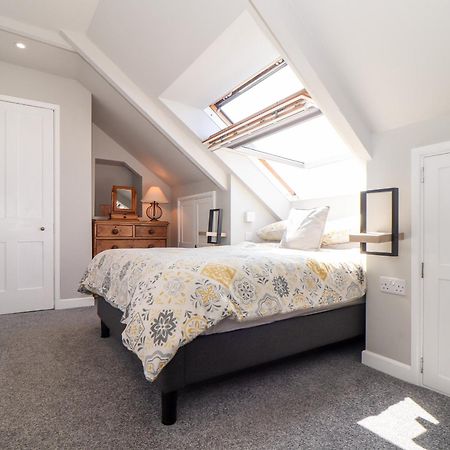 The Attic Apartment Helston Exterior photo