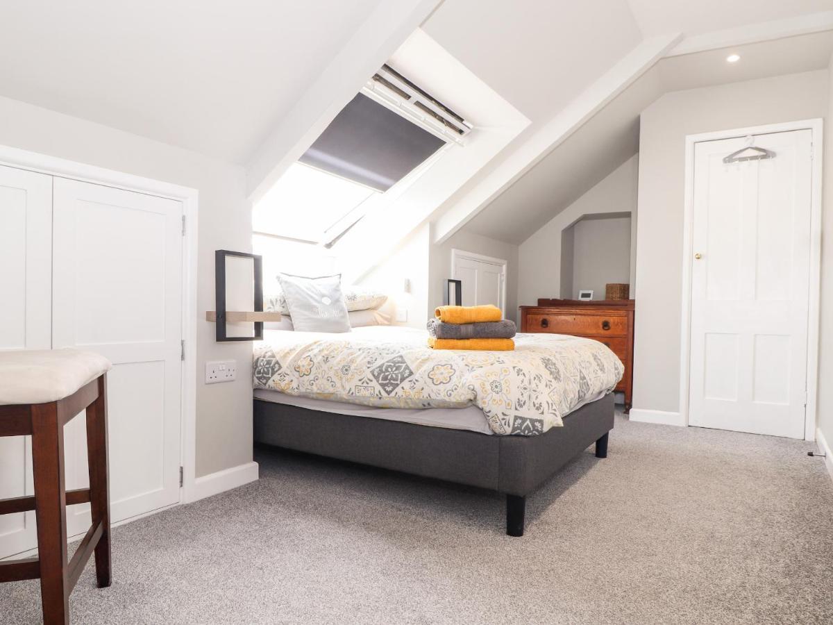 The Attic Apartment Helston Exterior photo