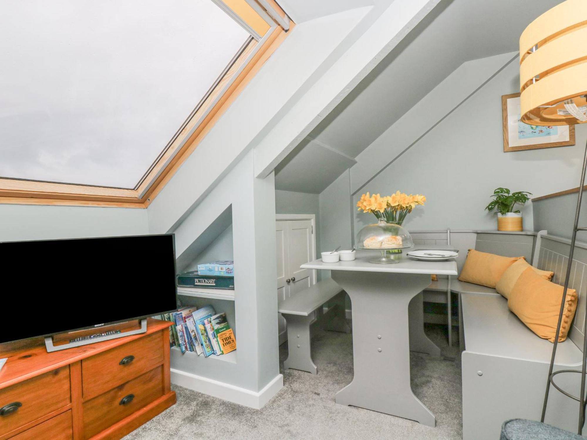 The Attic Apartment Helston Exterior photo