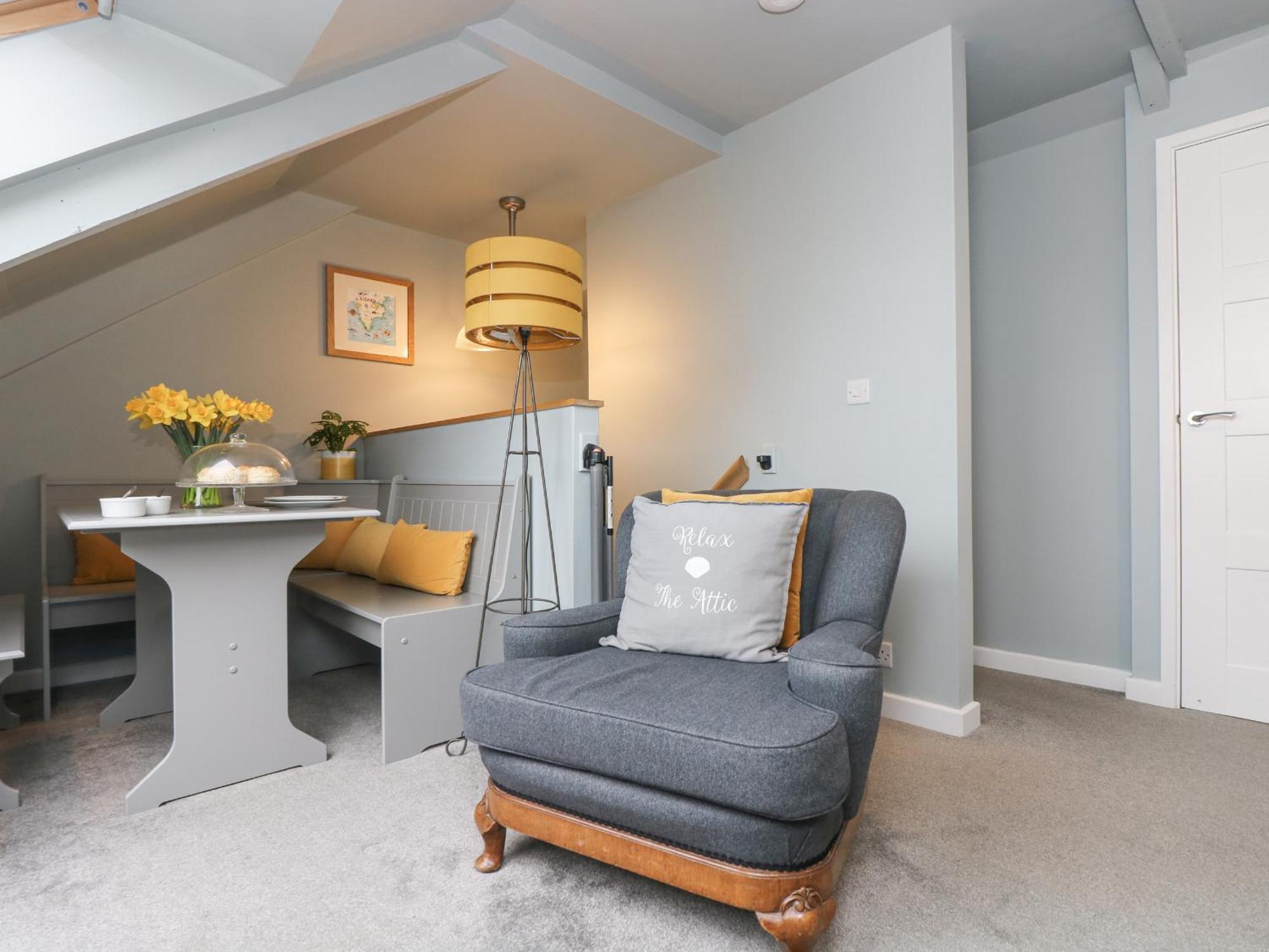 The Attic Apartment Helston Exterior photo